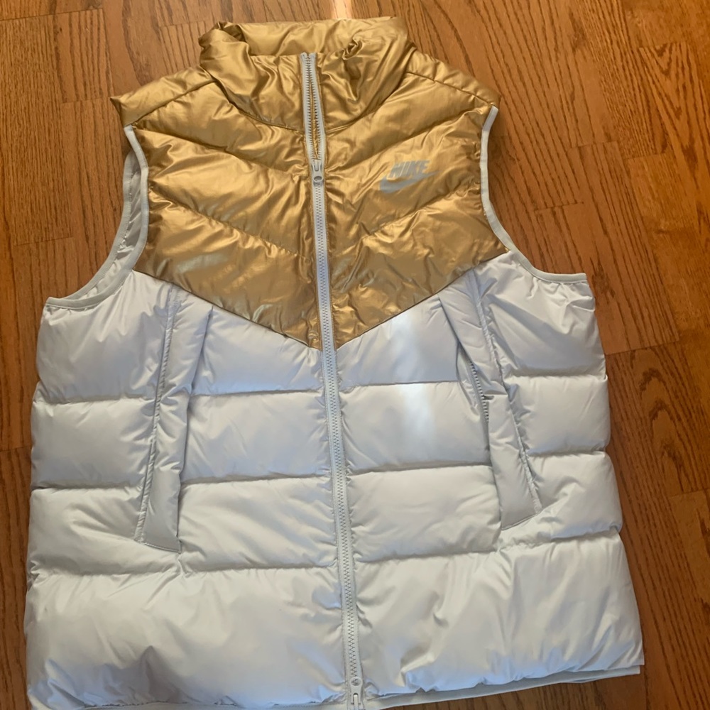 Nike puffer vest